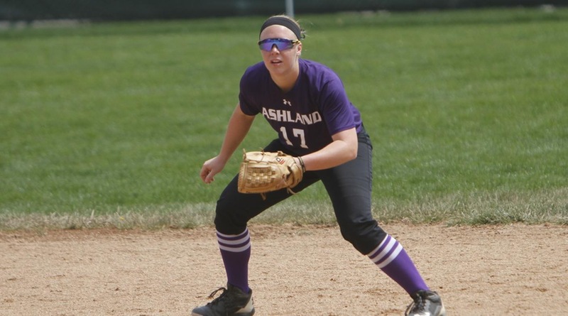 Softball Resumes Season With DH Sweep At Findlay