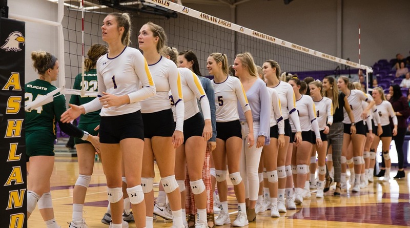 Eagles Quickly Sweep Salem in Non-Conference Match